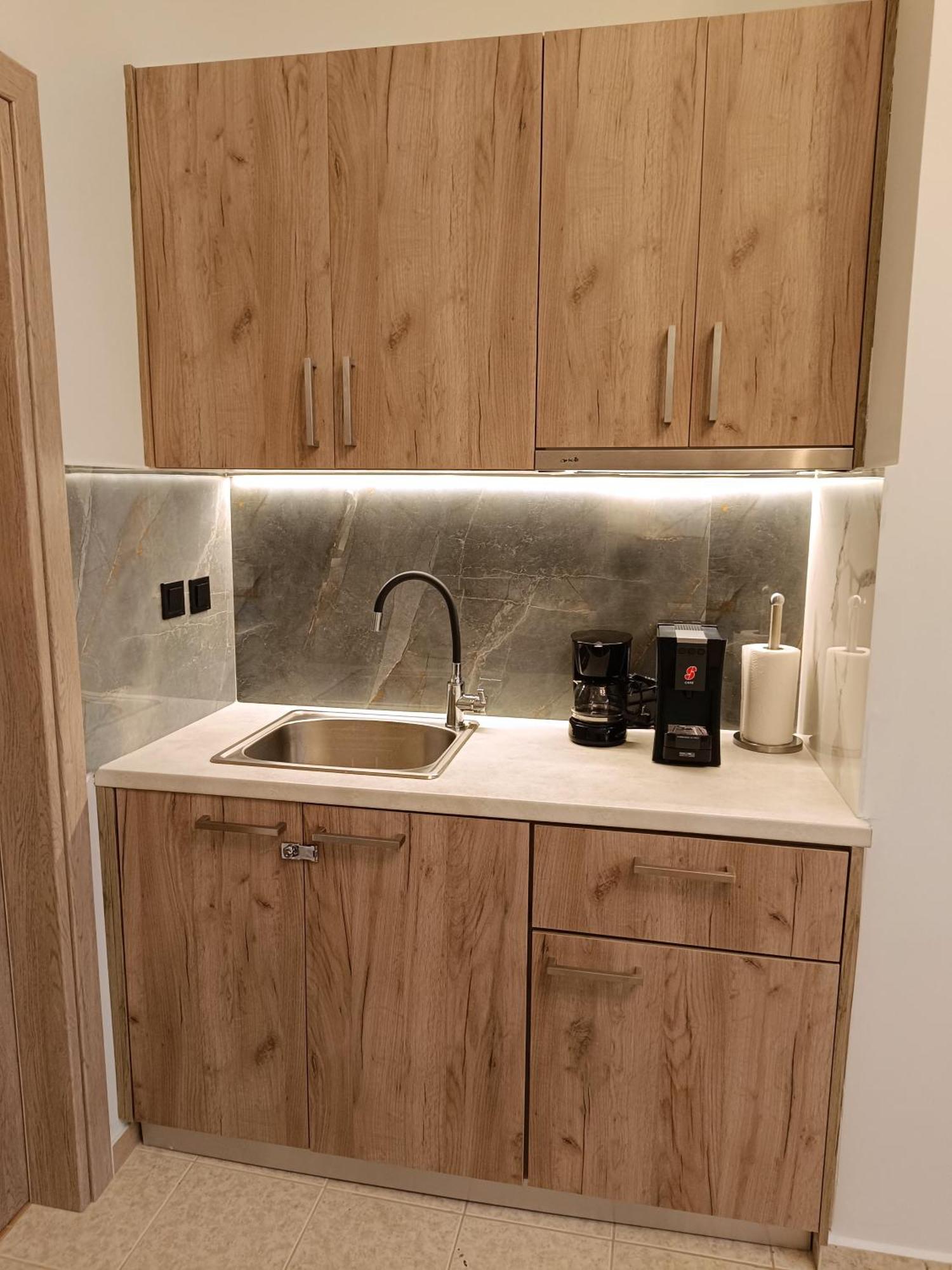 Giorgio Patrasso - Micro Apartment In The Center Of Patras Esterno foto